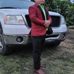 Meet your Posher, Alex perez